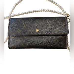 💋LOUIS VUITTON LONG WALLET💋PERAL CHAIN NOT INCLUDED